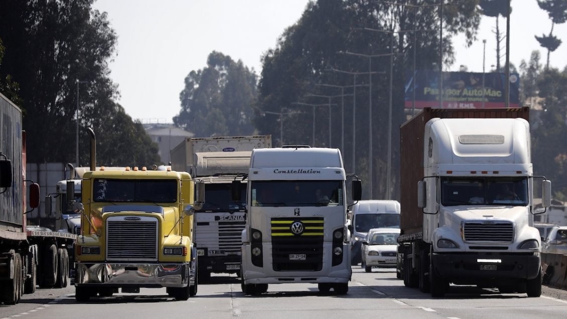 Gobierno busca ajustar las tarifas de diésel dirigidas a camioneros