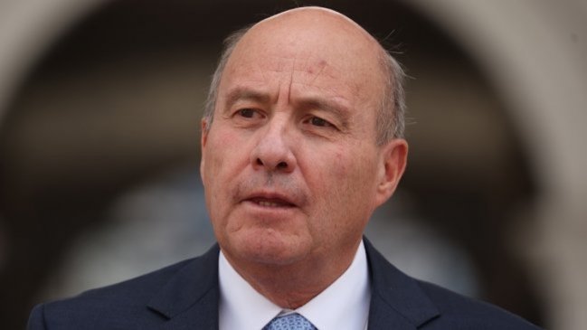 Gobierno confirma fin de "Yo elijo mi PC" y desata críticas desde la UDI hasta el Partido Comunista
