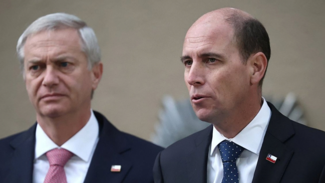 Gobierno se abre a retirar reforma de seguridad y Kast descarta "derrota política"