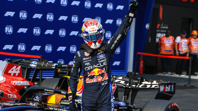 Verstappen logró su primera "pole position" del año en el GP de Baréin