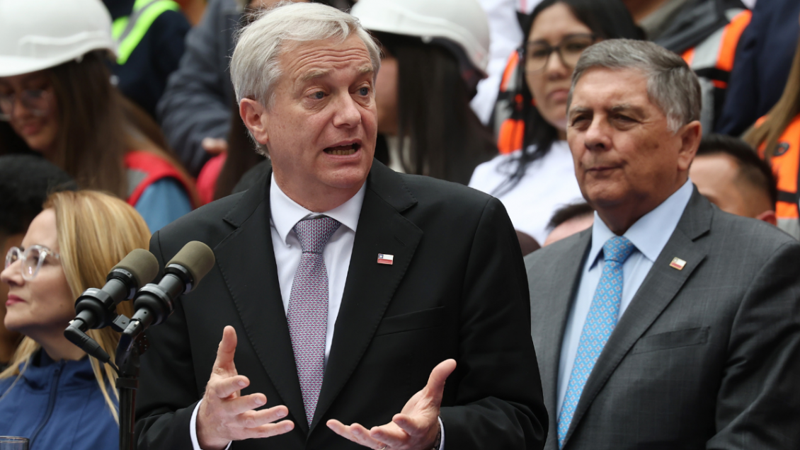 Encuesta Criteria: Desaprobación a la gestión del Presidente Kast llegó al 60%