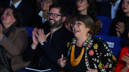 Oposición debate su futuro tras reapariciones de Bachelet y Boric