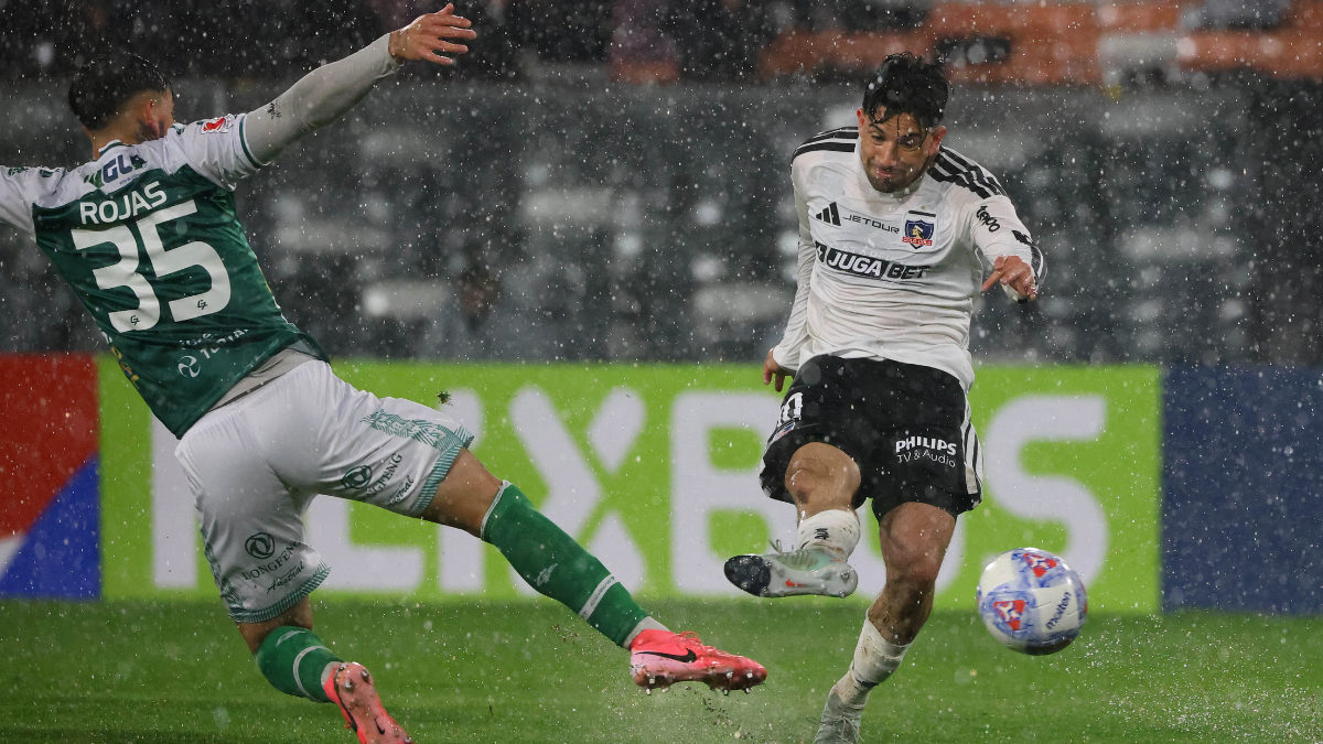 Colo Colo vs. Deportes Puerto Montt Copa Chile Match Suspended Due to Heavy Rain and Flooded Pitch
