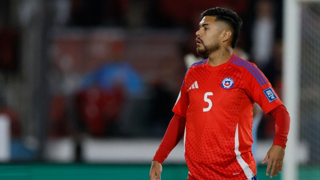 [VIDEO] "Un crack": Paulo Díaz sacó aplausos por arriesgada jugada en el duelo ante México