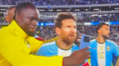 [VIDEO] Messi se molestó ante insistencia de un jugador de Benín que quería una selfie