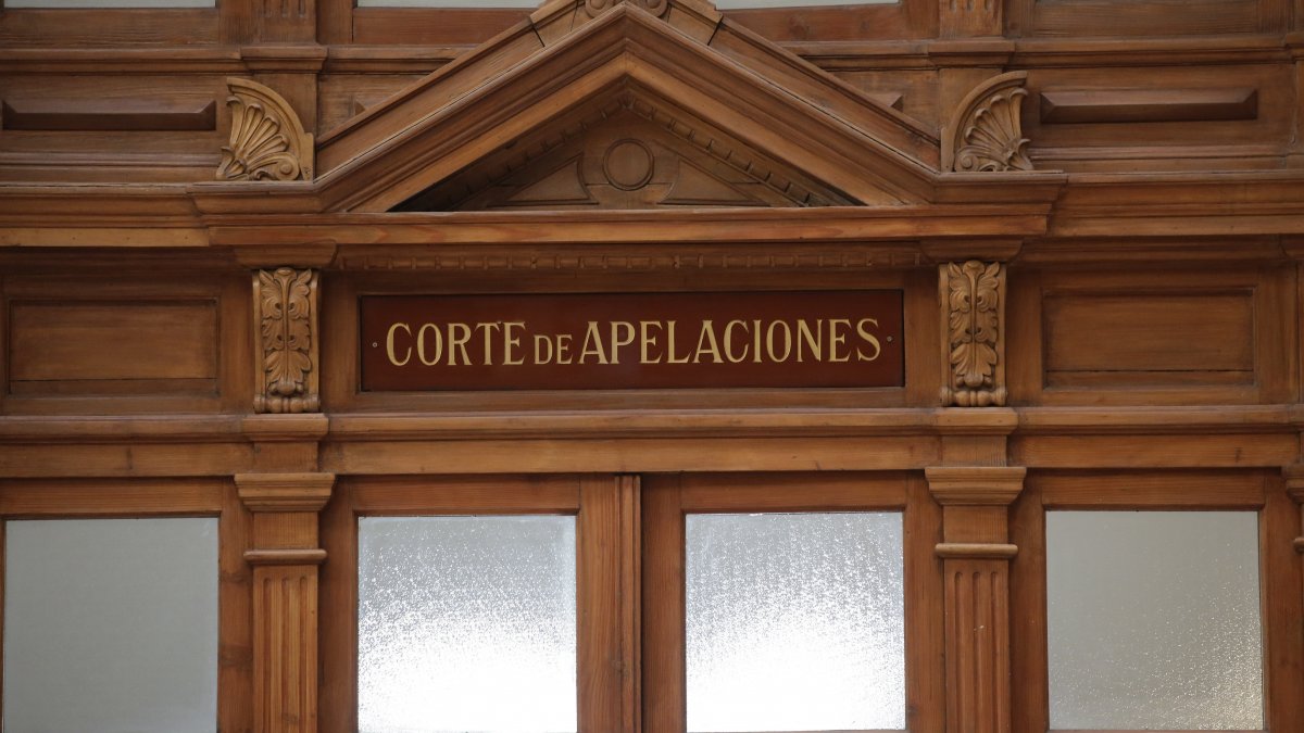 "Eres un juez...": Fallo de la Corte de Santiago incluyó prompt de IA