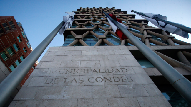 Cerca de $120 millones: Cuestionan celebración de funcionarios municipales de Las Condes