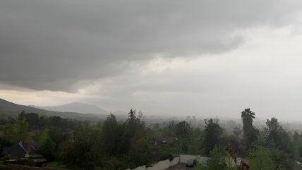 Se cumplieron los pronósticos: Fuerte tormenta eléctrica llegó a la capital
