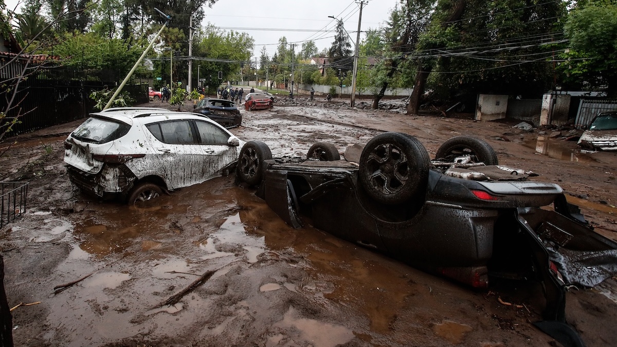 "Seguirá ocurriendo": Geólogo pide monitorear todas las quebradas de Chile