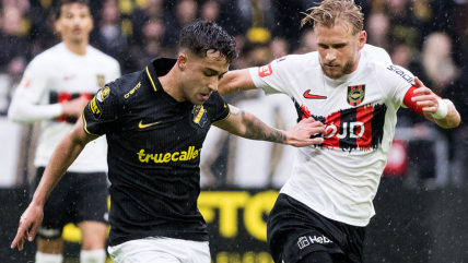   Assadi dio una asistencia, pero AIK sufrió increíble derrota llena de goles 