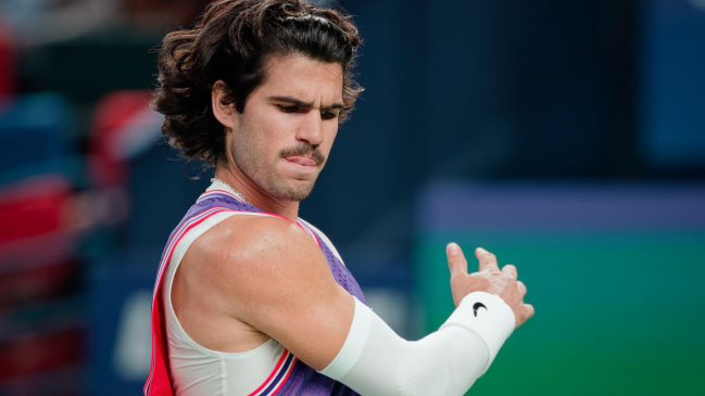 Bergs dio el golpe y eliminó a Alcaraz en la tercera ronda del Masters de Shanghái