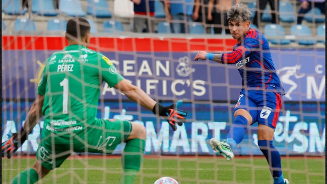 [VIDEO] Arce asistió y Guerrero sacó un tiro rasante para abrir la cuenta de la U ante Ñublense