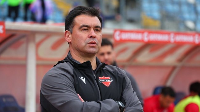 Juan José Ribera fue desvinculado como director técnico de Ñublense
