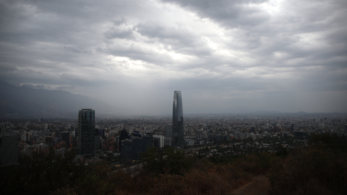 FMI recorta proyección de crecimiento para Chile a 0,6% en 2026
