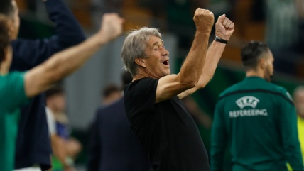   Pellegrini festejó la una histórica victoria de Real Betis ante Porto en Champions 