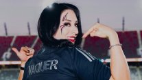 ¿Nuevo equipo favorito? La inesperada aparición de Stephanie Vaquer en un partido de fútbol