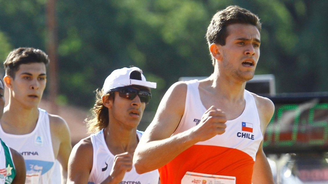 Klaus Scholz brilló en los 1.500 metros y le dio el primer oro a Chile en el Sudamericano Sub 23 de atletismo