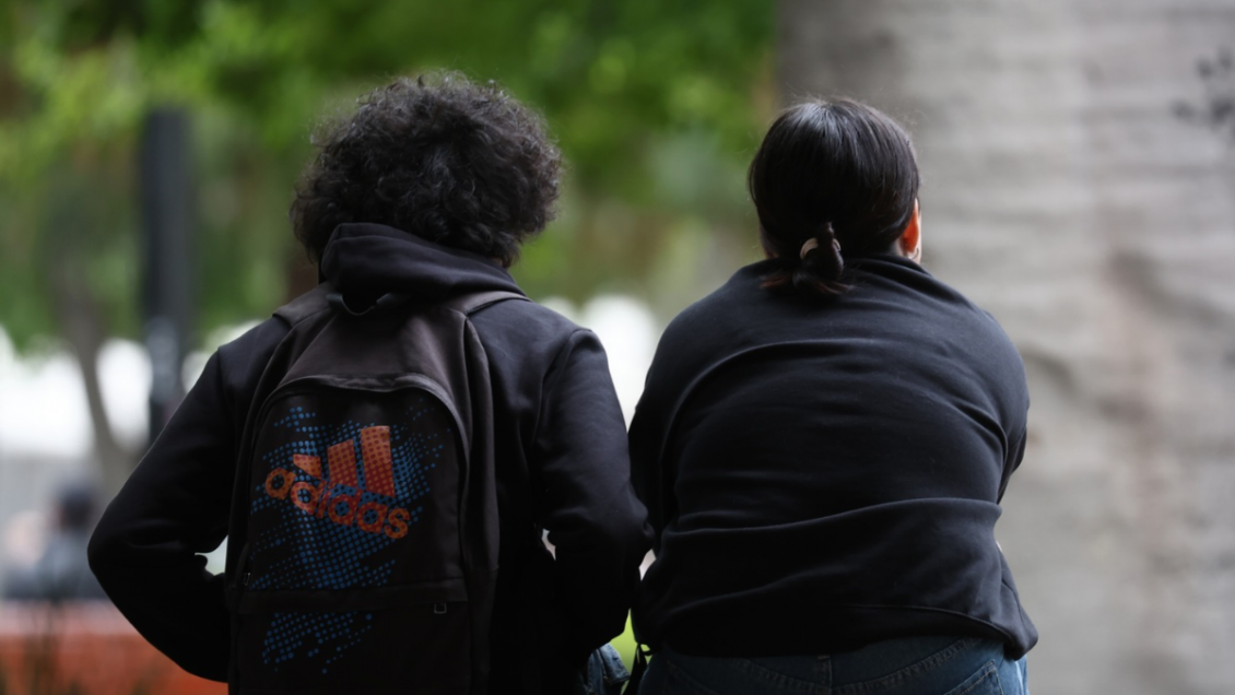 Jóvenes con poca experiencia y mujeres 