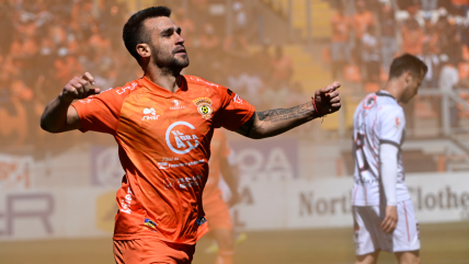   Gotti marcó un triplete para liderar la importante paliza de Cobreloa a Recoleta 