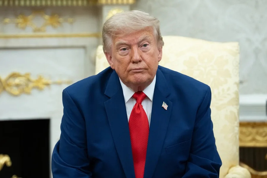Aprobación de Trump cayó a un mínimo histórico a semanas de las elecciones de medio mandato