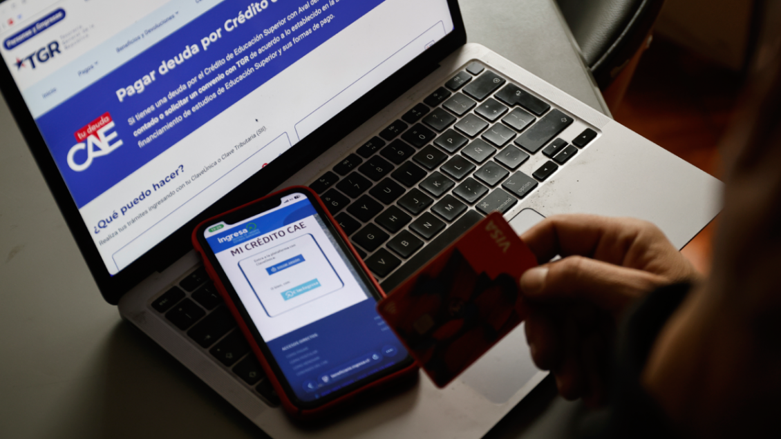 Deudores del CAE podrán repactar el total de su deuda en hasta 48 cuotas
