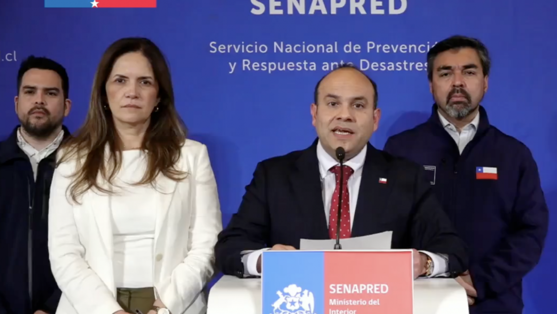 Sistema frontal: Ejecutivo suspendió clases en 49 comunas en cuatro regiones para este martes