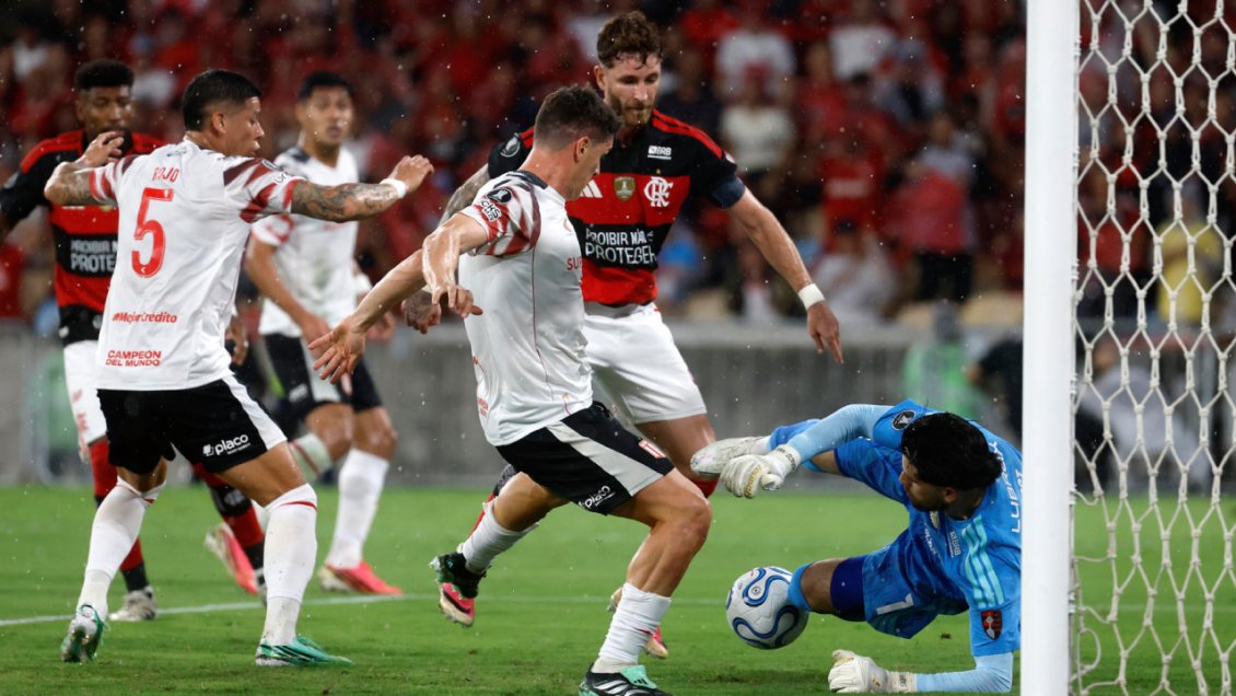 Con Pulgar titular: Flamengo iguala con Estudiantes por el paso a la final de la Libertadores