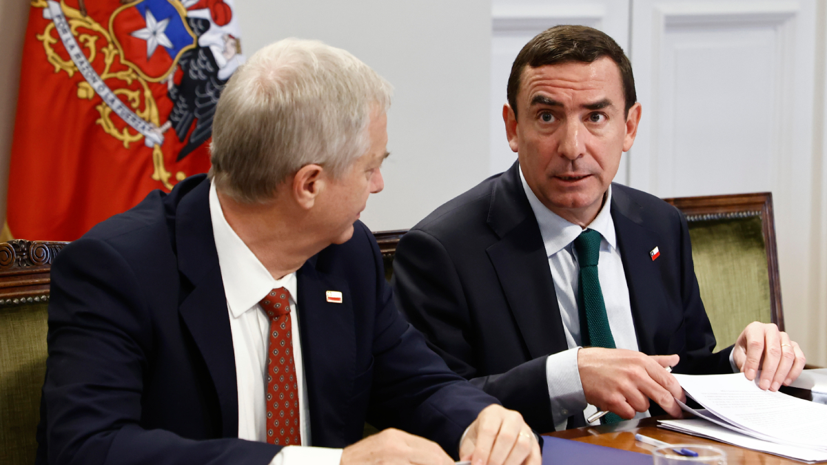 Defensor de la Niñez: El Gobierno debió dar la pelea, como Piñera y Boric