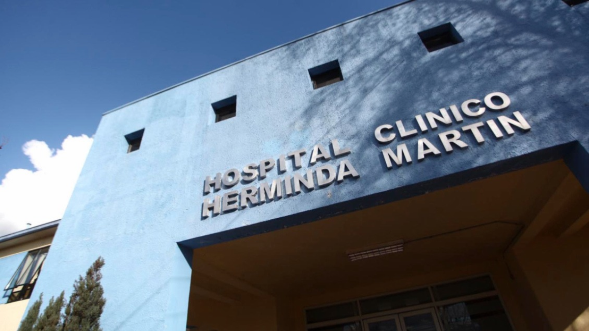Brote de sarna noruega afecta al Hospital de Chillán: 13 contagiados