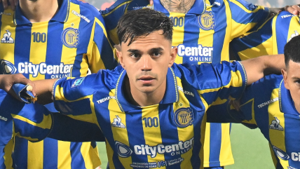   Vicente Pizarro fue titular en el triunfo de Rosario Central sobre Huracán para sostener la cima 