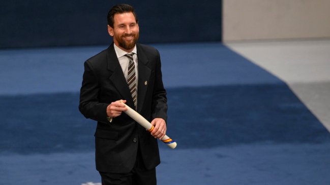 [VIDEO] "La hice re larga, ¿no?": El cómico olvido de Lionel Messi con su traductor en la Messi Cup