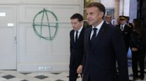 Macron llegó a la vandalizada alcaldía de Marsella