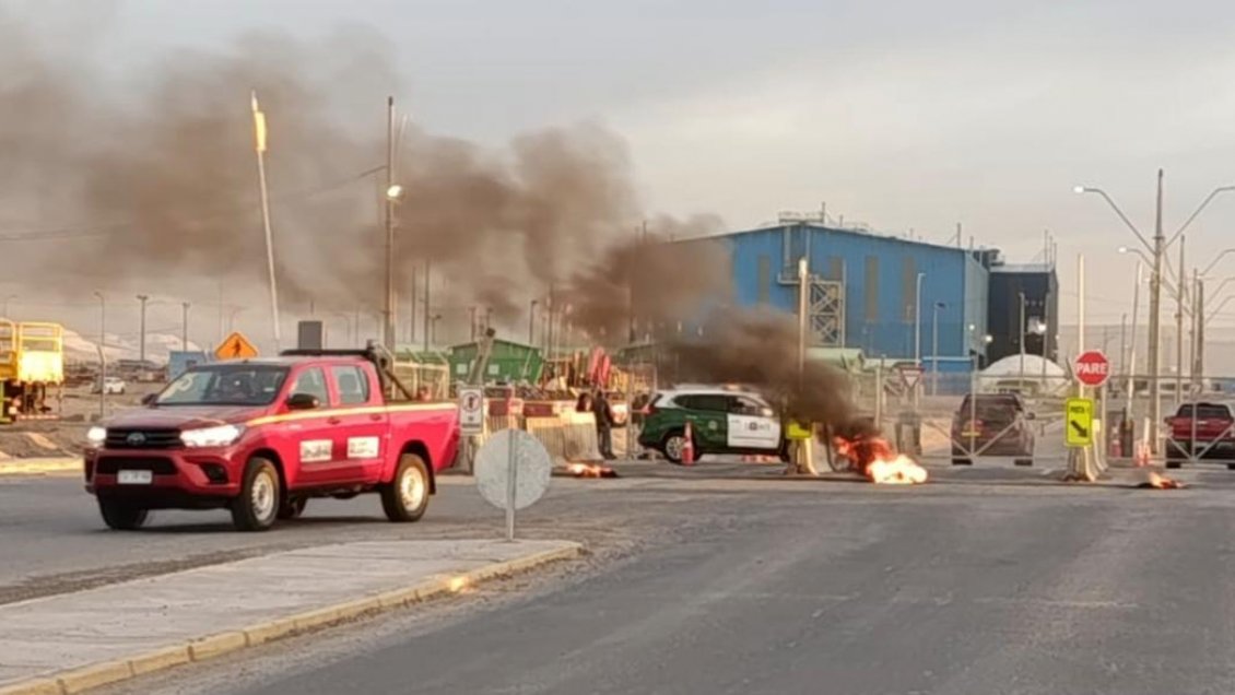Trabajadores bloquearon accesos a la División Ministro Hales de Codelco en Calama