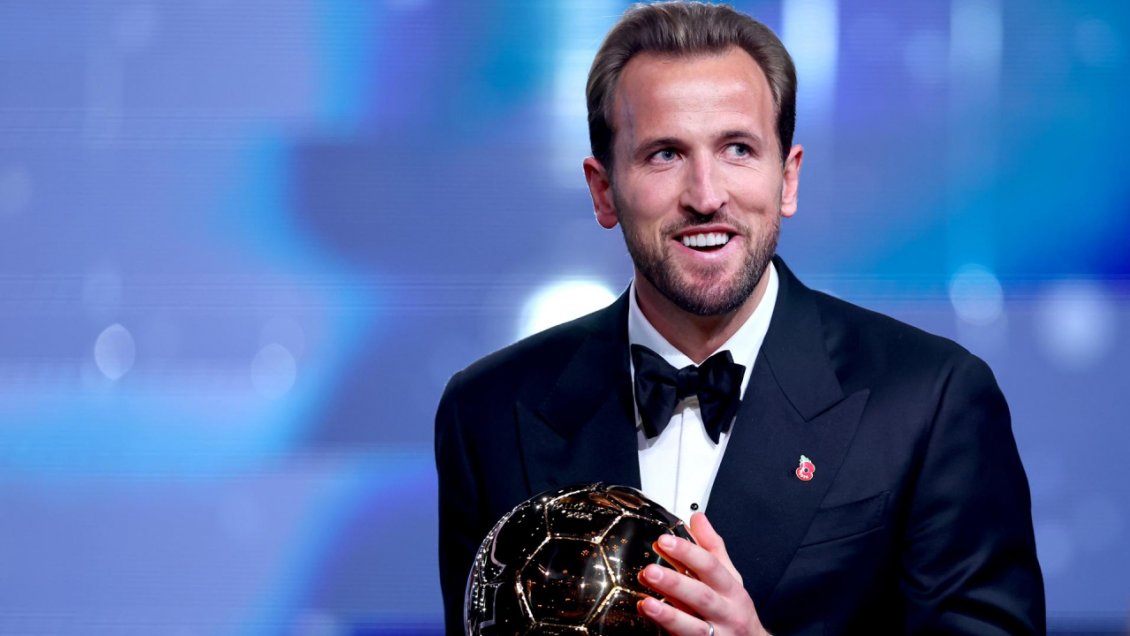 Harry Kane tras ganar el Balón de Oro: Estoy contento de traer de vuelta este trofeo a casa