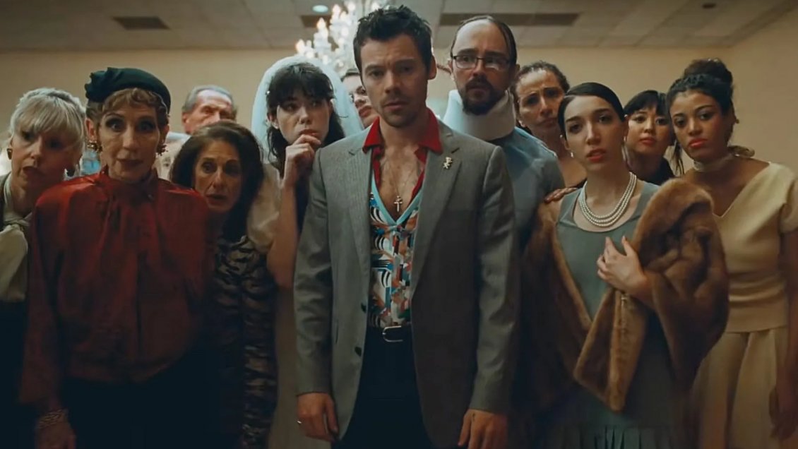 Harry Styles mezcla baile y desamor en el vídeo musical de 