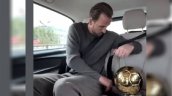 [VIDEO] Pasajero de lujo: Harry Kane cuidó con cinturón de seguridad su Balón de Oro