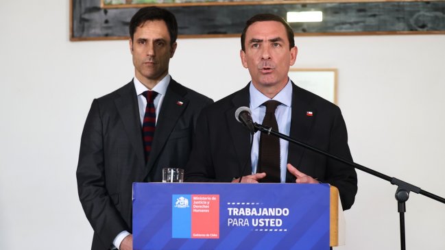 Oposición acusa que rebajas de penas firmadas por el Gobierno responden a una "definición política"