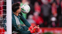   Liverpool tumbó a Chelsea por penales y avanzó a cuartos de la EFL Cup 