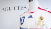 Se esperan más de 16 mil dólares: Camiseta de Zidane de 2006 sale a subasta