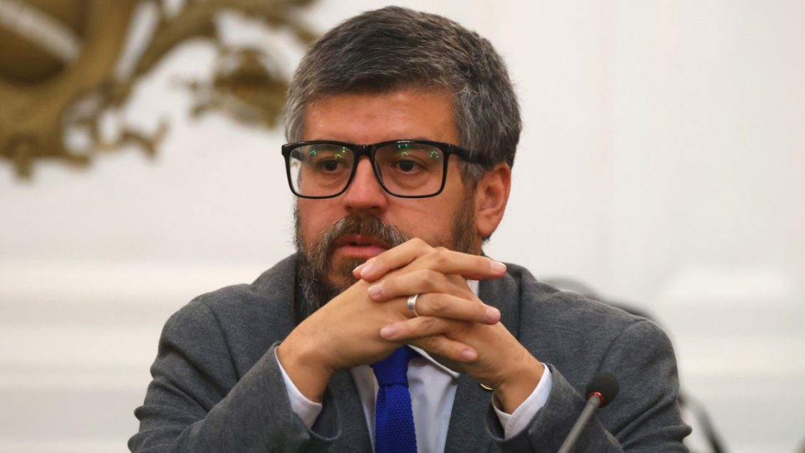 Diputado Araya: La AC contra el ministro Rabat debe seguir incluso después de que renuncie